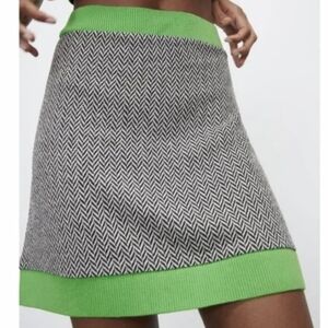 ZARA Knit Jacquard herringbone High Waisted Neon Green Mini Skirt Academia Large